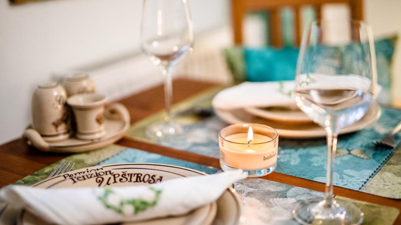 Wellness Penzion-Restaurace U Pstrosa Vsemyslice Esterno foto